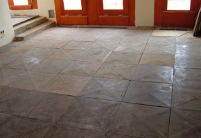 renovace podlahy vchod Lysolaje - před